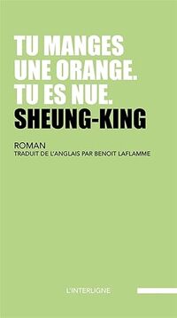 Tu manges une orange. Tu es nue.